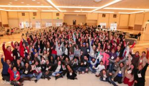 Grupo de formandas do Projeto Costurando o Futuro.